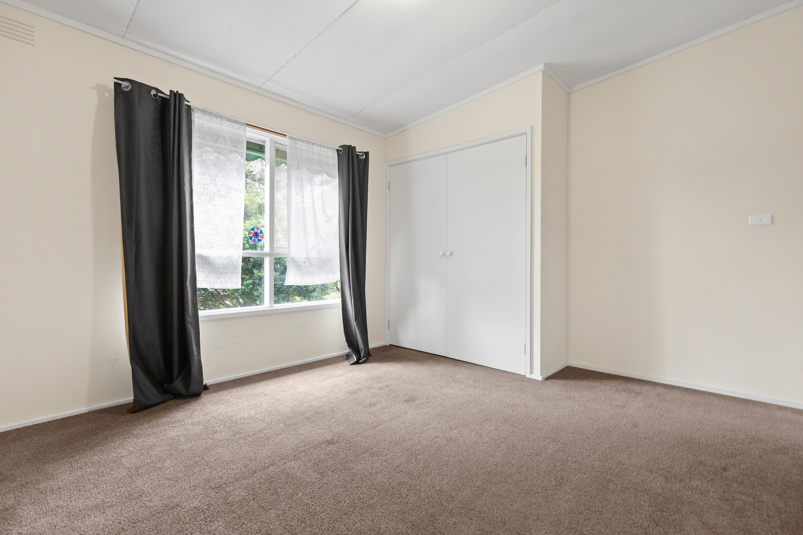 126 Rosslyn Avenue, Seaford, VIC 3198, Seaford - Thumbnail 5