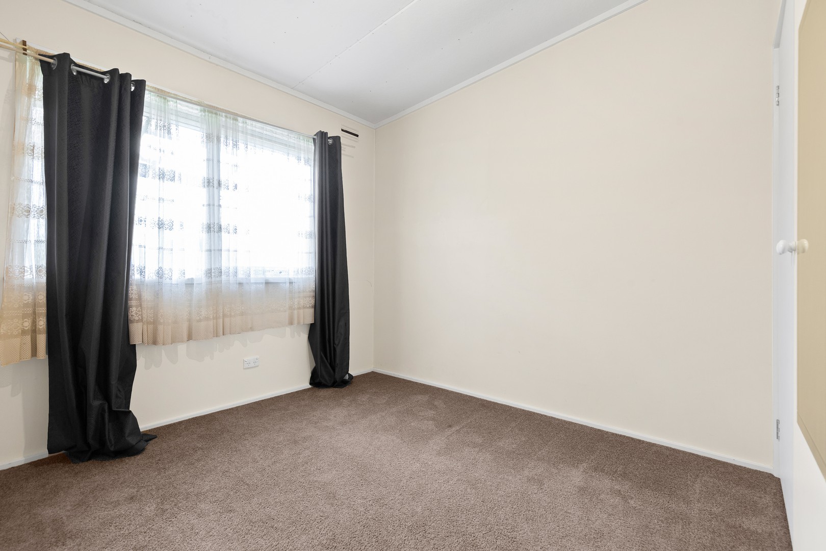 126 Rosslyn Avenue, Seaford, VIC 3198, Seaford - Thumbnail 6