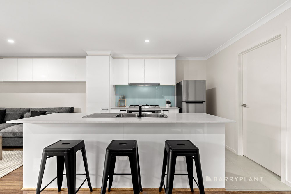 126 Stagecoach Boulevard, South Morang, VIC 3752, South Morang - Thumbnail 2