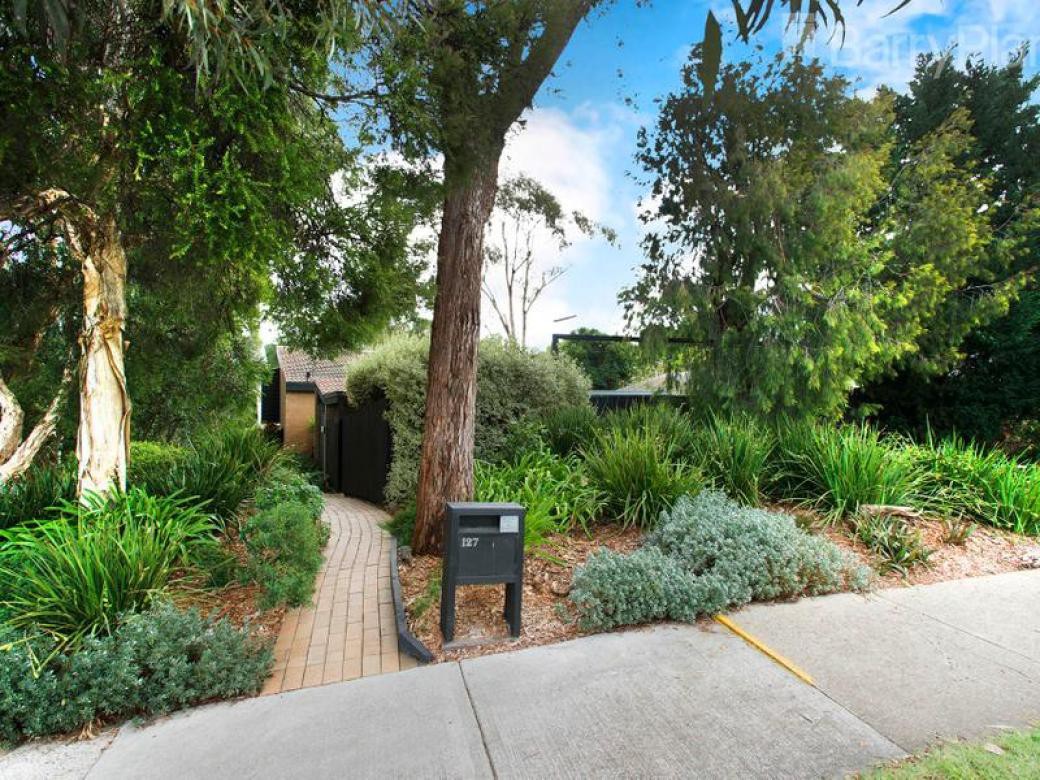 127 Lum Road, Wheelers Hill, VIC 3150 - Thumbnail 1 - 11/03/2025