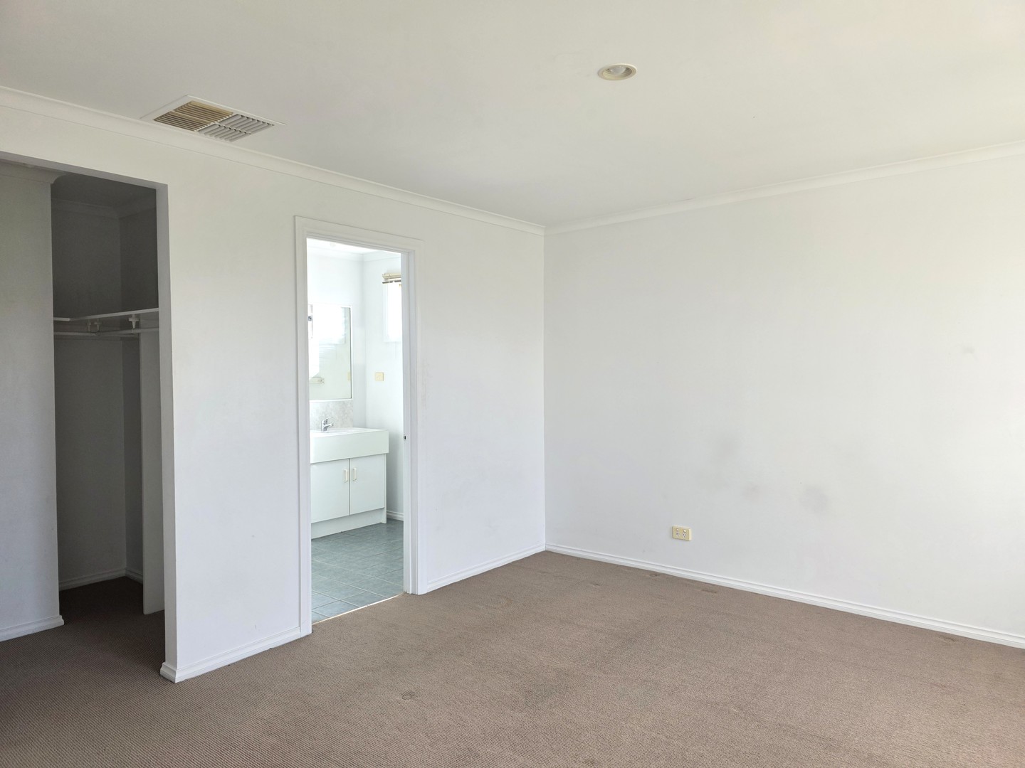 127 Military Road, Avondale Heights, VIC 3034, Avondale Heights - Thumbnail 7