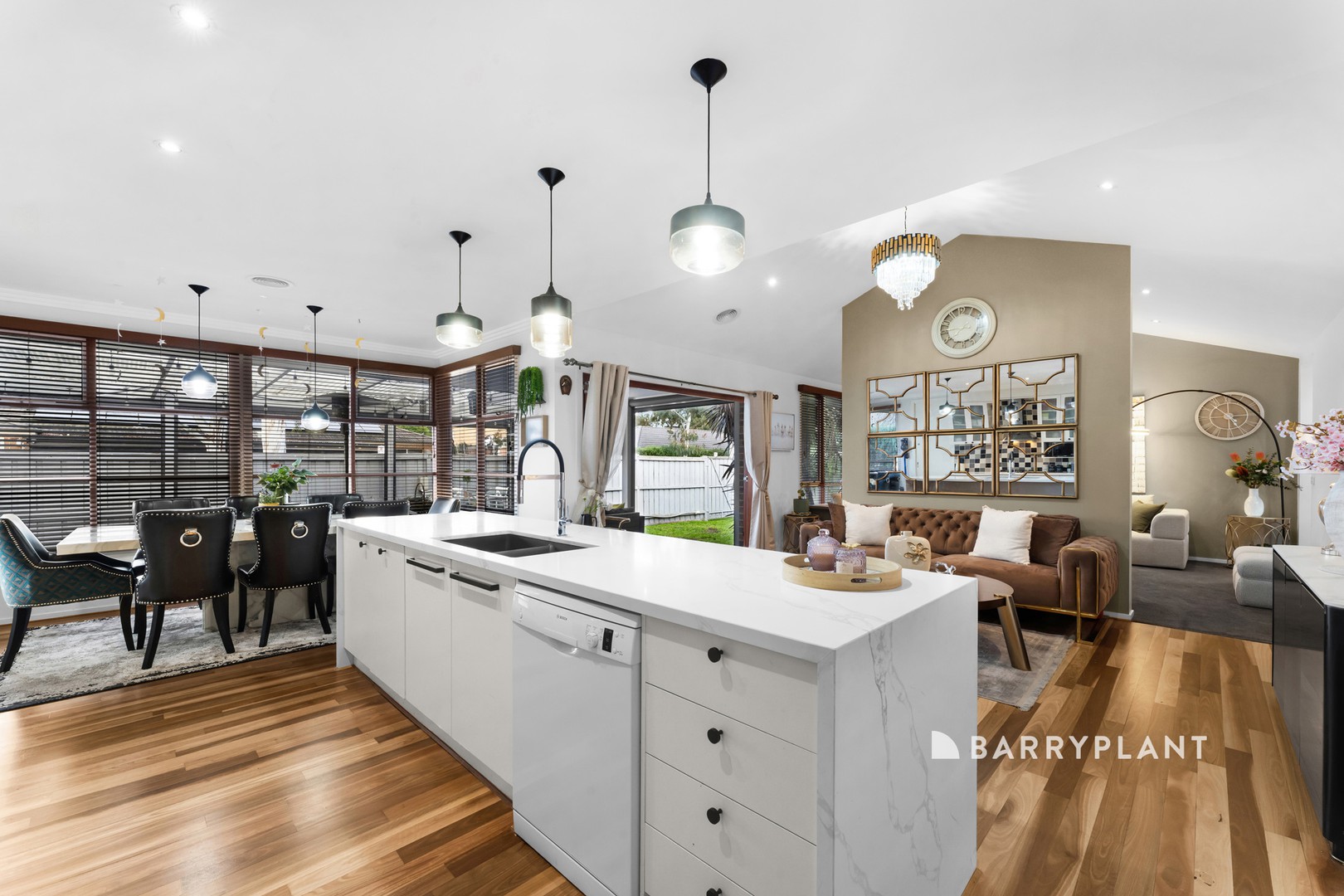 127 Moondarra Drive, Berwick, VIC 3806 - Thumbnail 2 - 23/07/2026