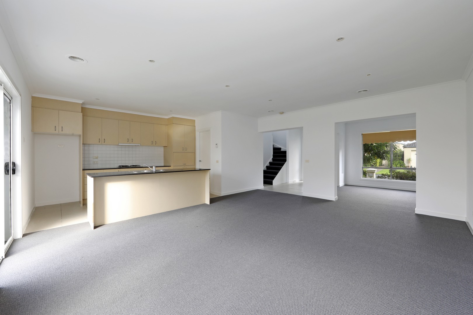 127 Sovereign Manors Crescent, Rowville, VIC 3178, Rowville - Thumbnail 3