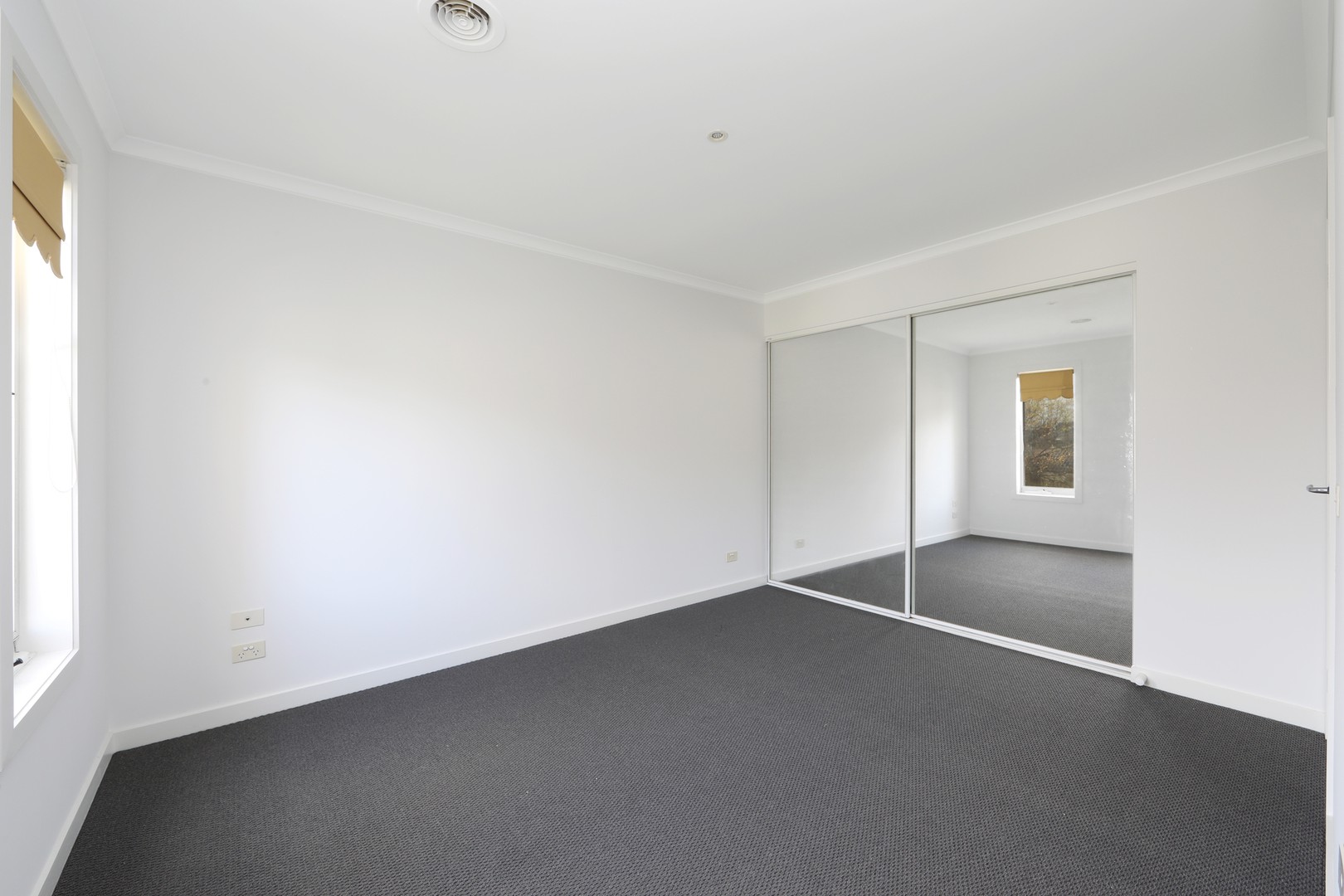 127 Sovereign Manors Crescent, Rowville, VIC 3178, Rowville - Thumbnail 4