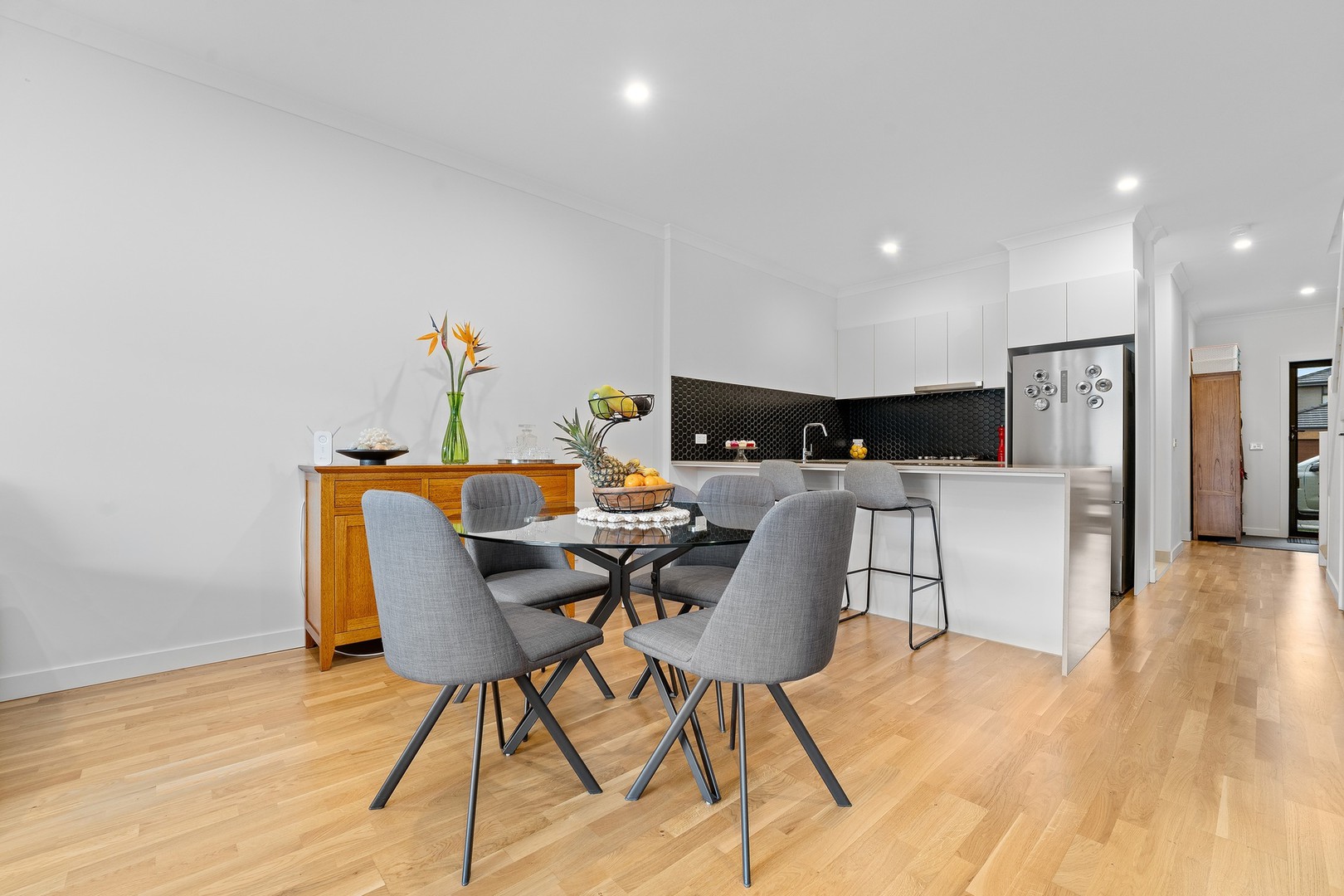 127 Waterhaven Boulevard, Point Cook, VIC 3030, Point Cook - Thumbnail 3