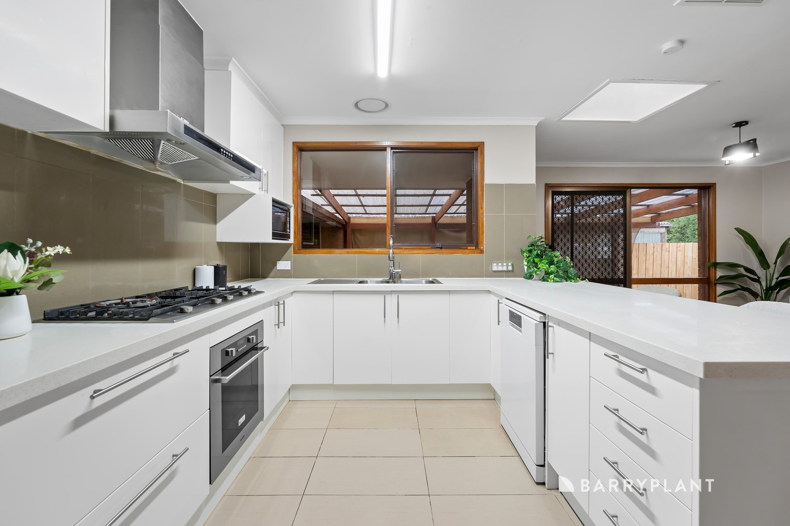 128 Dandelion Drive, Rowville, VIC 3178, Rowville - Thumbnail 3