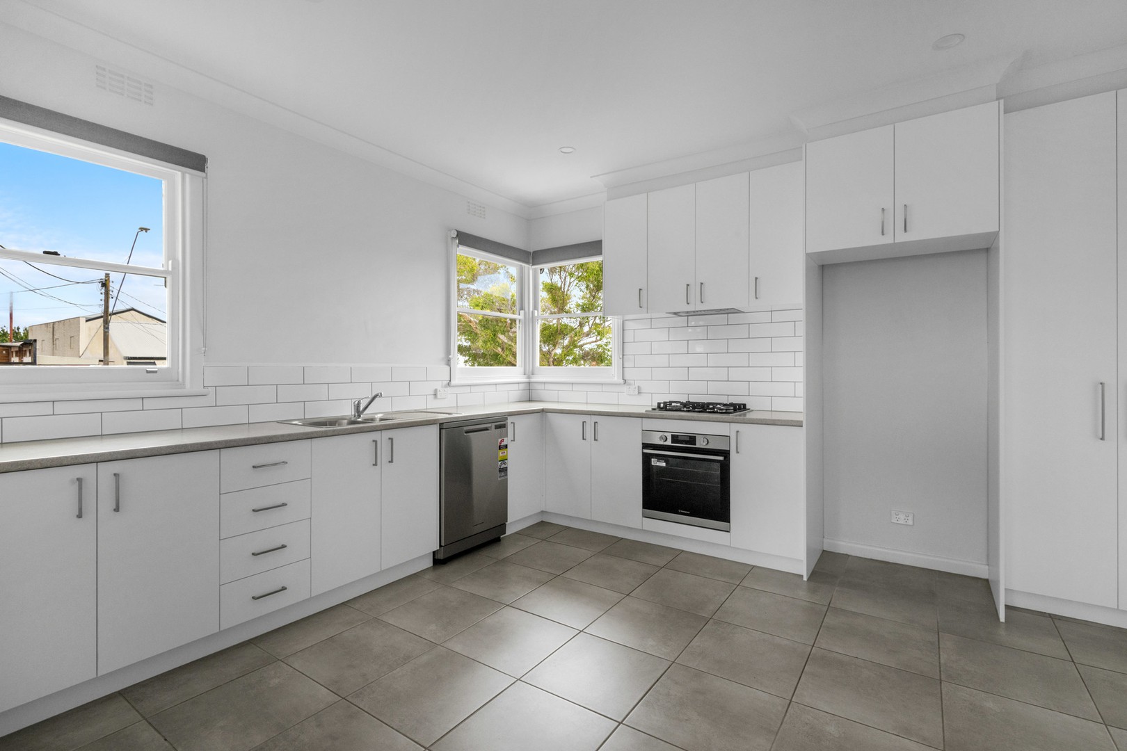 128 Kilgour Street, Geelong, VIC 3220, Geelong - Thumbnail 4