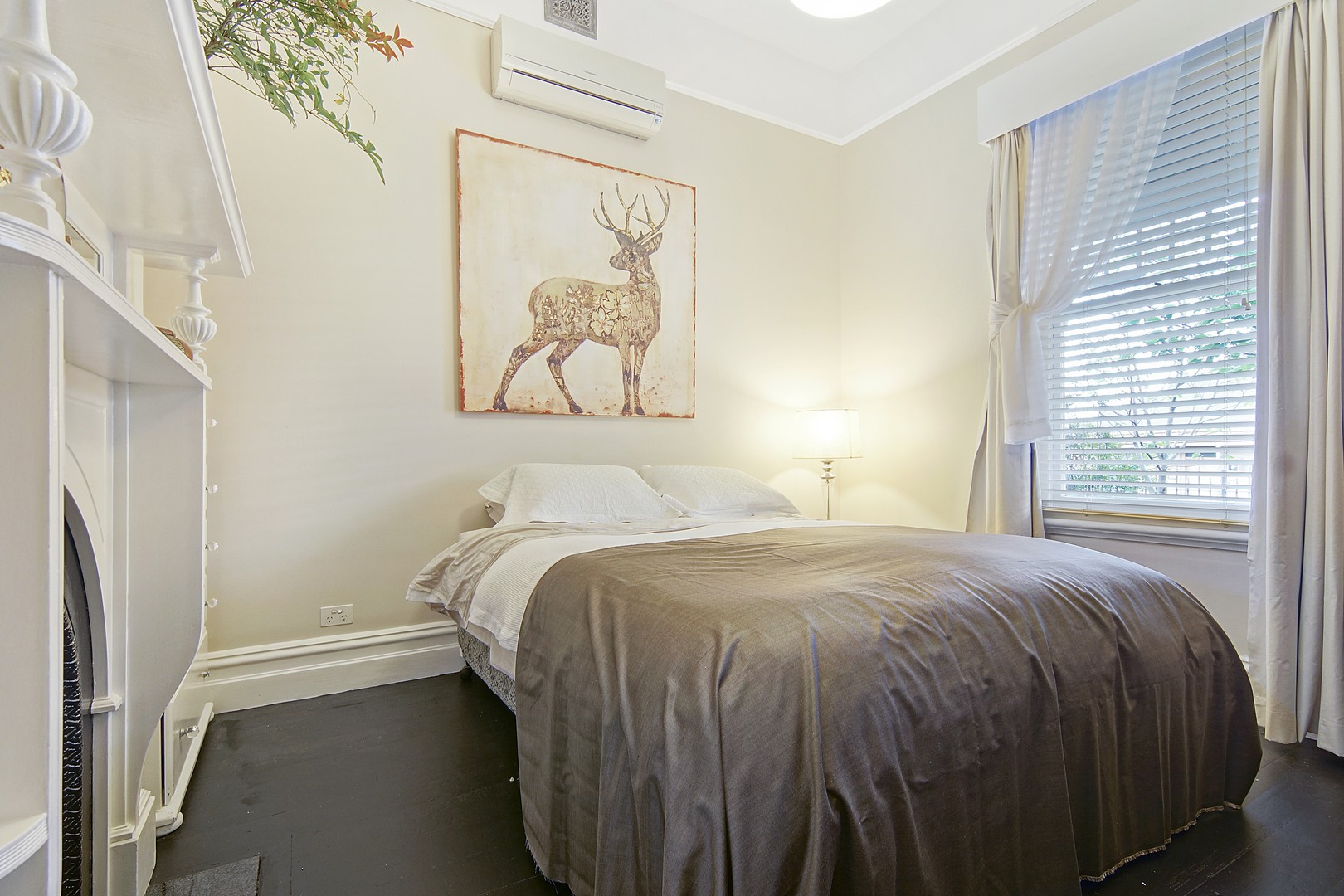 128 Little Ryrie Street, Geelong, VIC 3220 - Thumbnail 2 - 27/03/2024