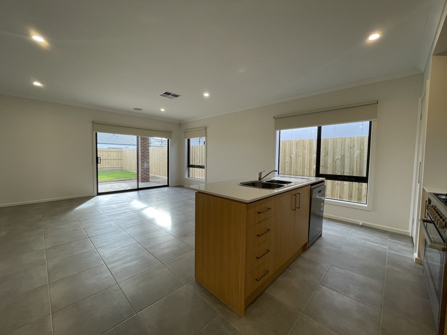128 Newbridge Blvd, Wallan, VIC 3756, Wallan - Thumbnail 5
