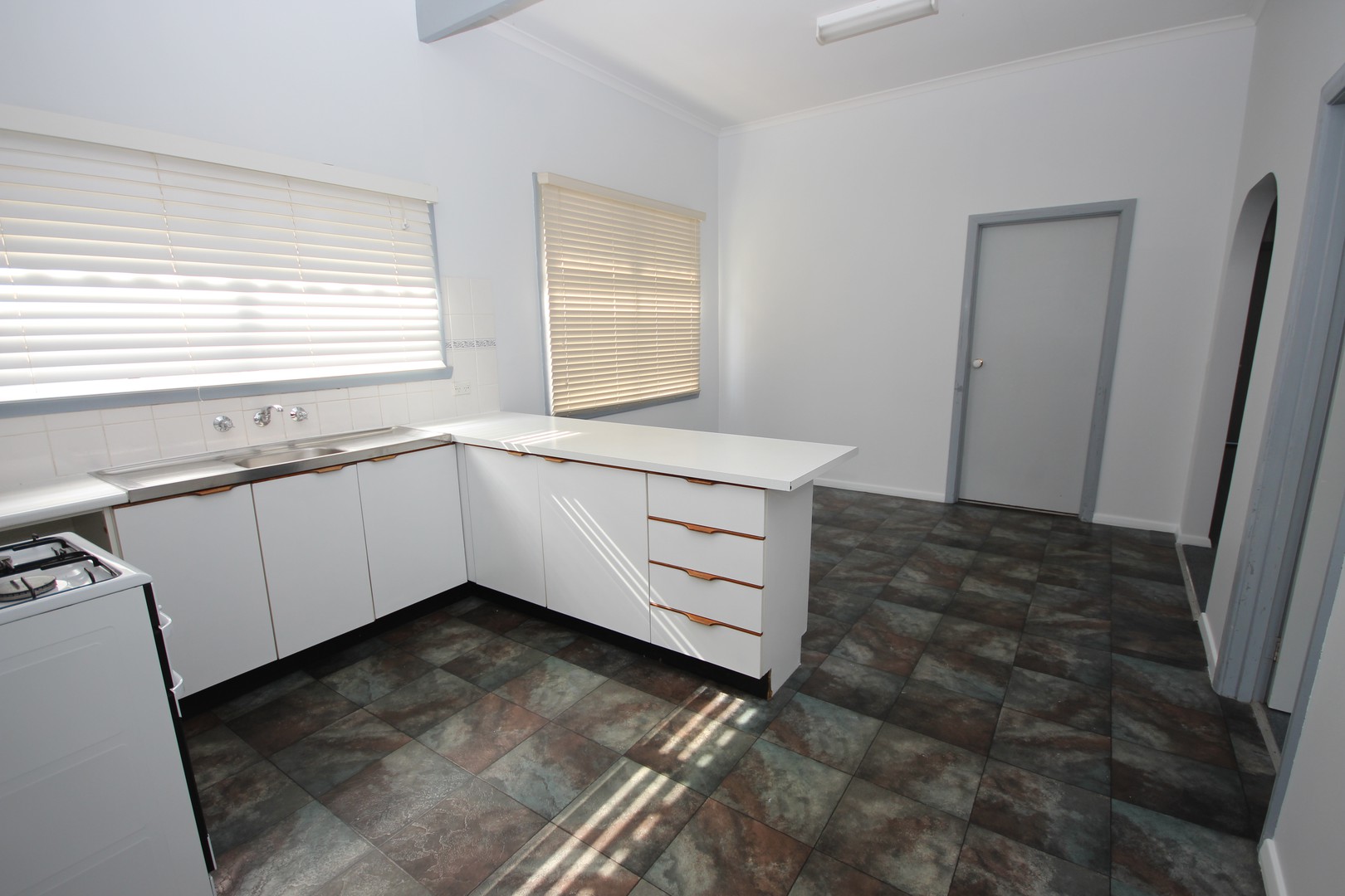 129 Weller Street, Geelong West, VIC 3218 - Thumbnail 1 - 11/07/2025