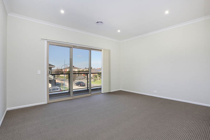 12A La Coruna Gardens, Point Cook, VIC 3030, Point Cook - Thumbnail 2