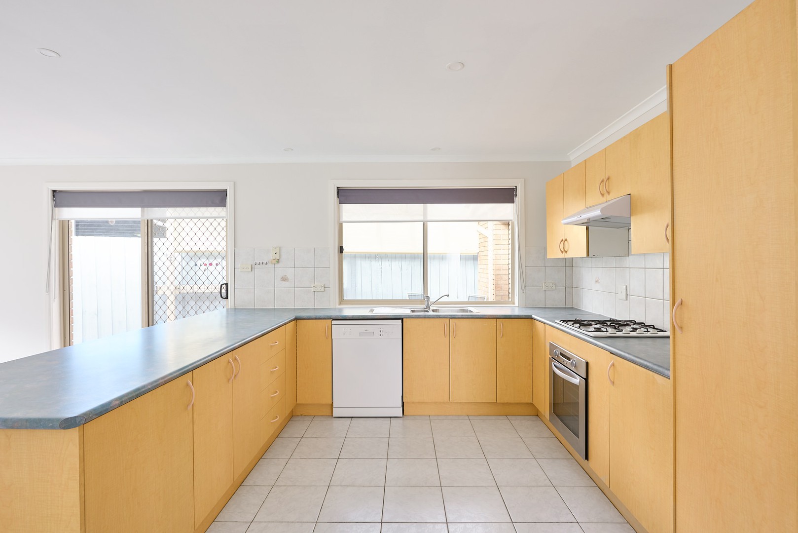 12A Pentland Drive, Narre Warren, VIC 3805, Narre Warren - Thumbnail 2