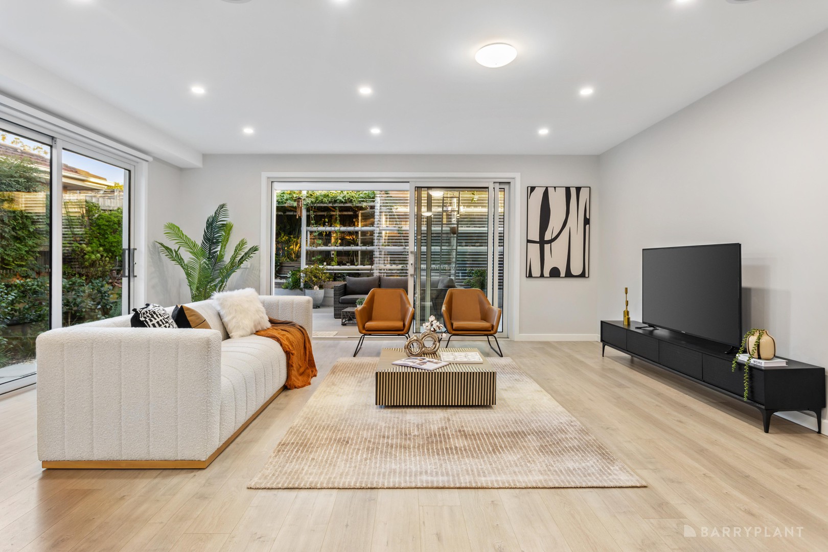 12A Rosamond Crescent, Doncaster East, VIC 3109 - Thumbnail 2 - 26/12/2025