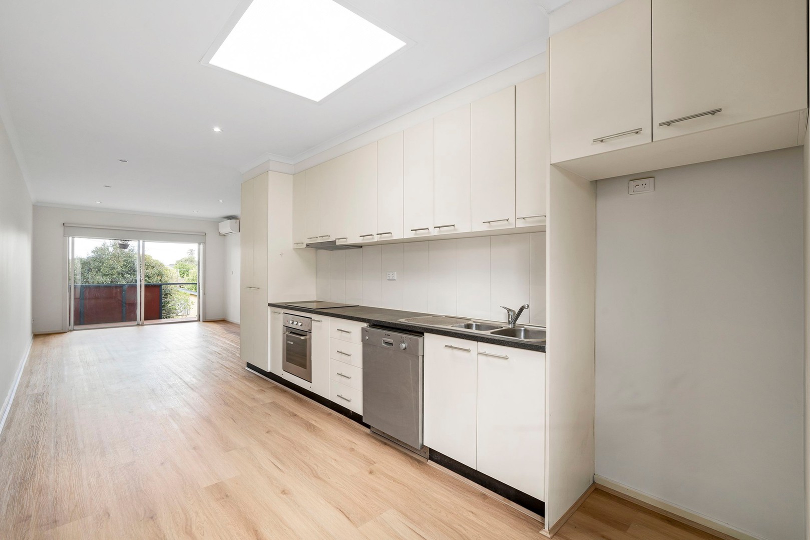 13/11 Kent Street, Braybrook, VIC 3019, Braybrook - Thumbnail 2