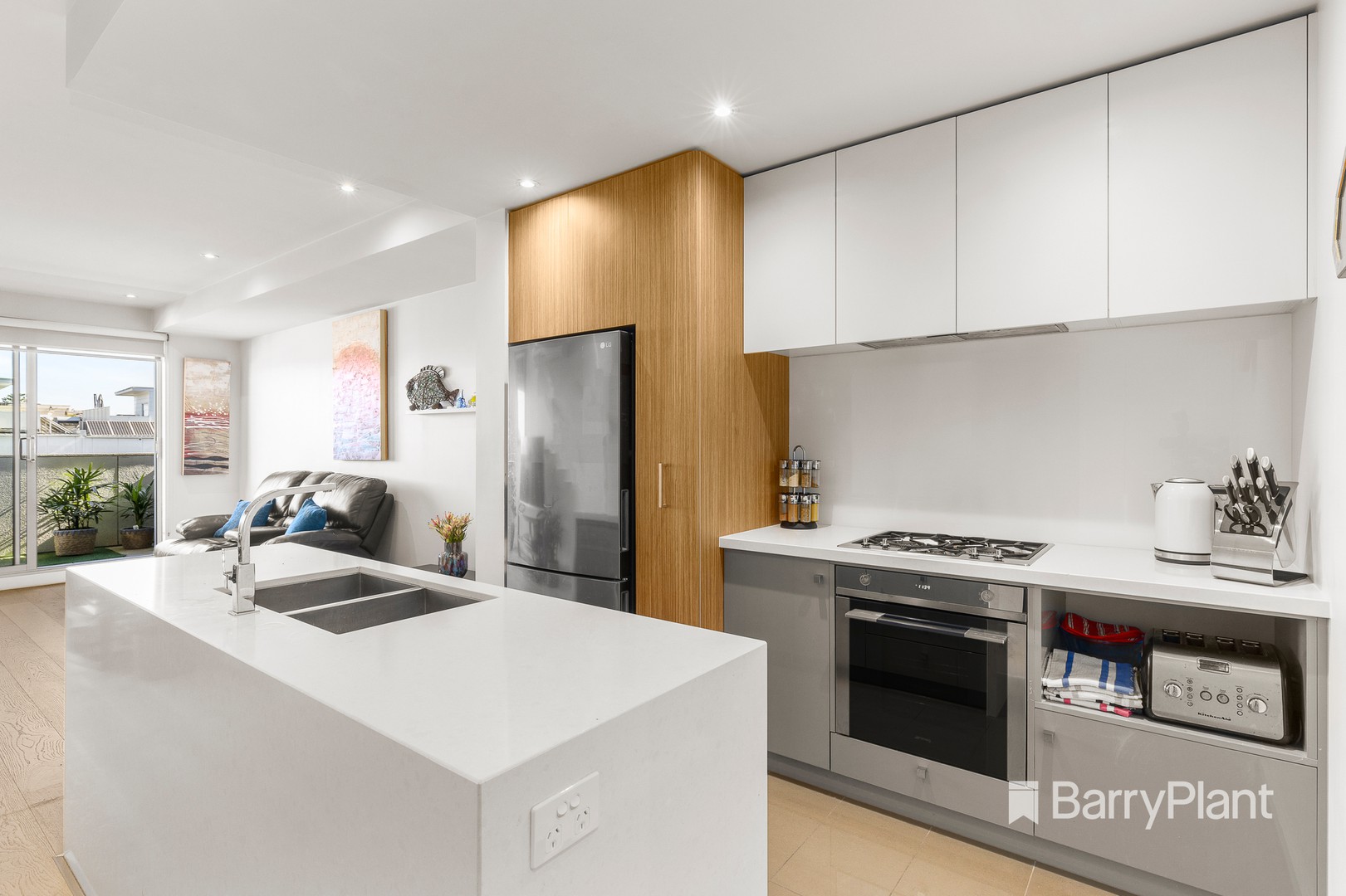 13/269-273 Hampton Street, Hampton, VIC 3188, Hampton - Thumbnail 2