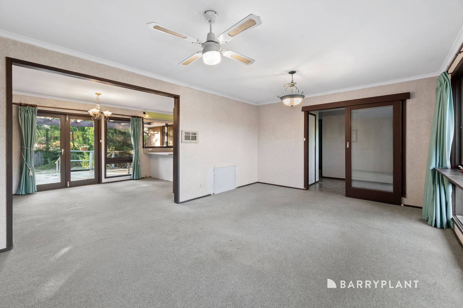 13 Allanfield Crescent, Wantirna South, VIC 3152 - Thumbnail 2 - 06/05/2026