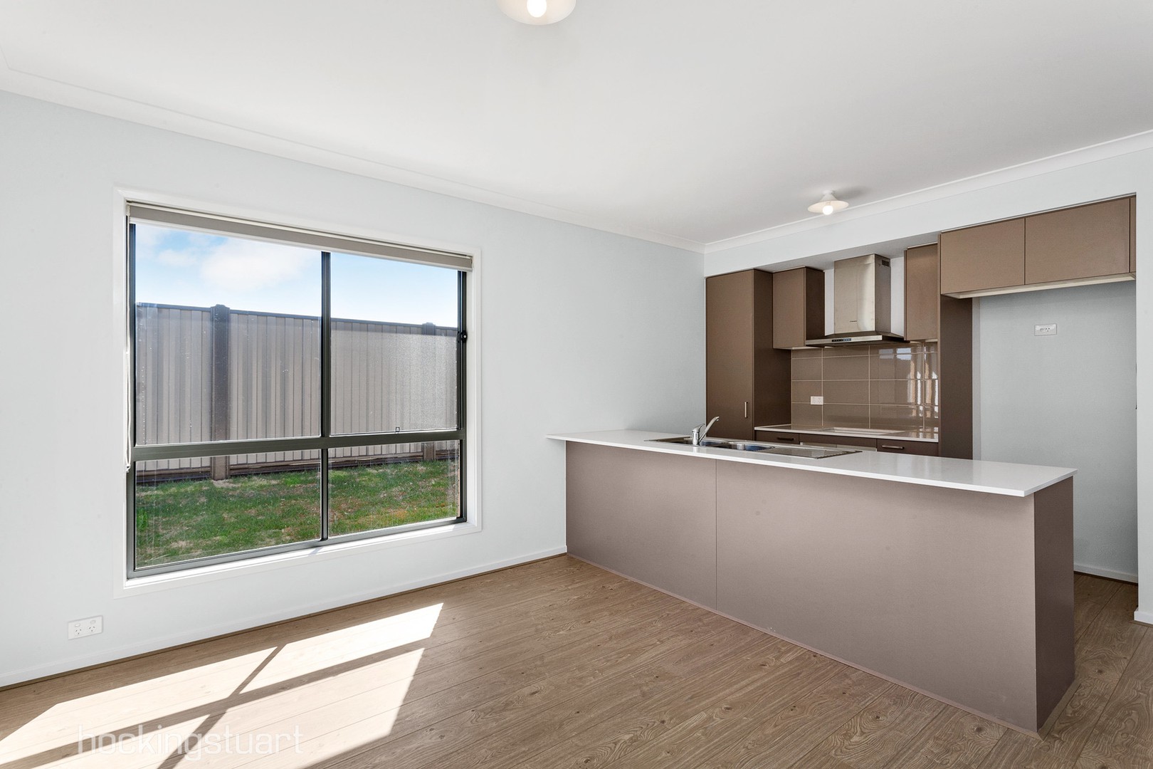 13 Amberfish Walk, Tarneit, VIC 3029, Tarneit - Thumbnail 2