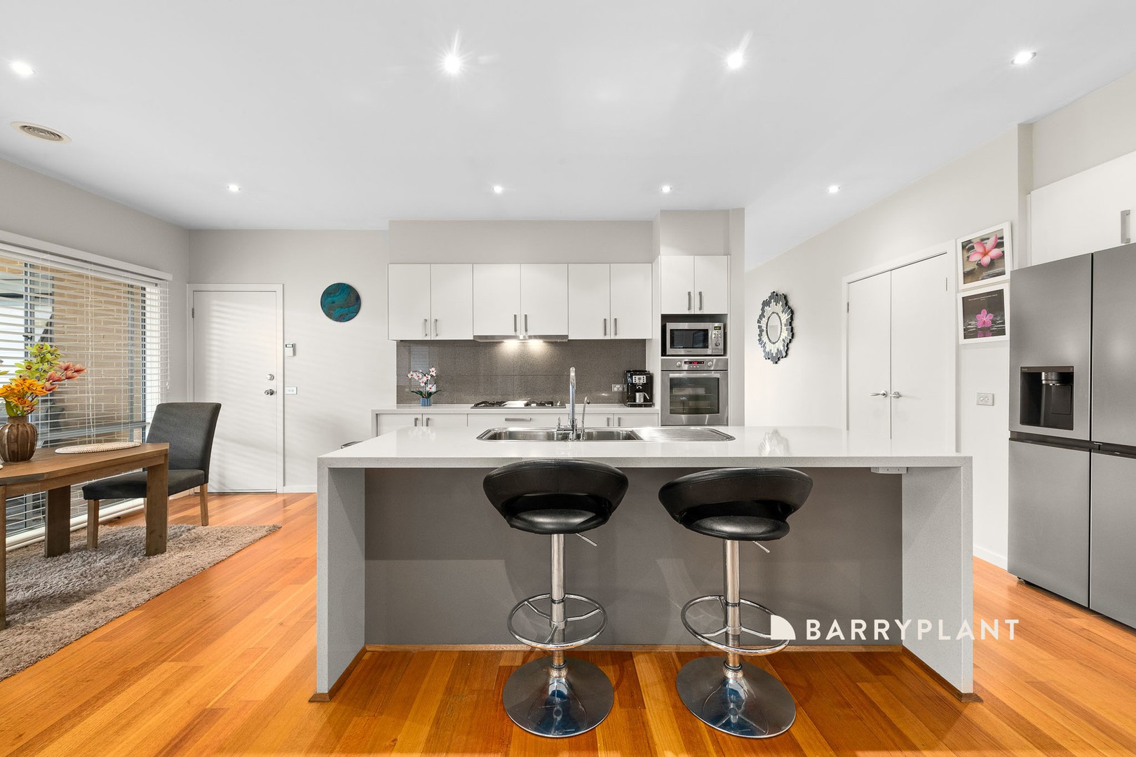 13 Banjo Paterson Drive, Pakenham, VIC 3810, Pakenham - Thumbnail 2