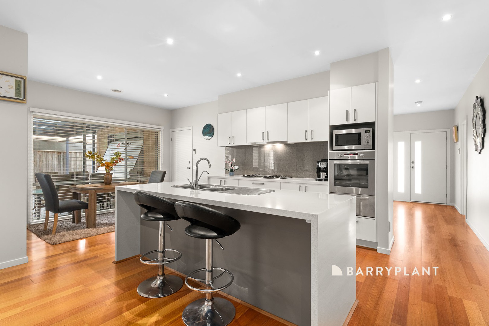 13 Banjo Paterson Drive, Pakenham, VIC 3810, Pakenham - Thumbnail 4