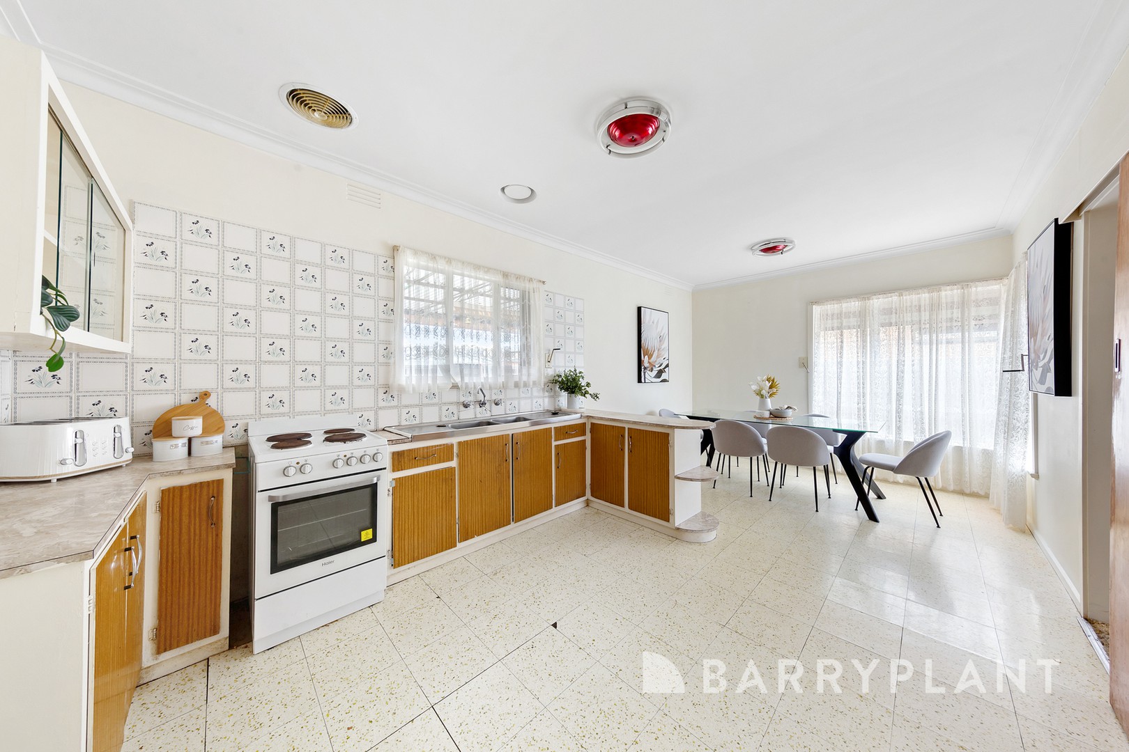 13 Bent Street, St Albans, VIC 3021, St Albans - Thumbnail 4
