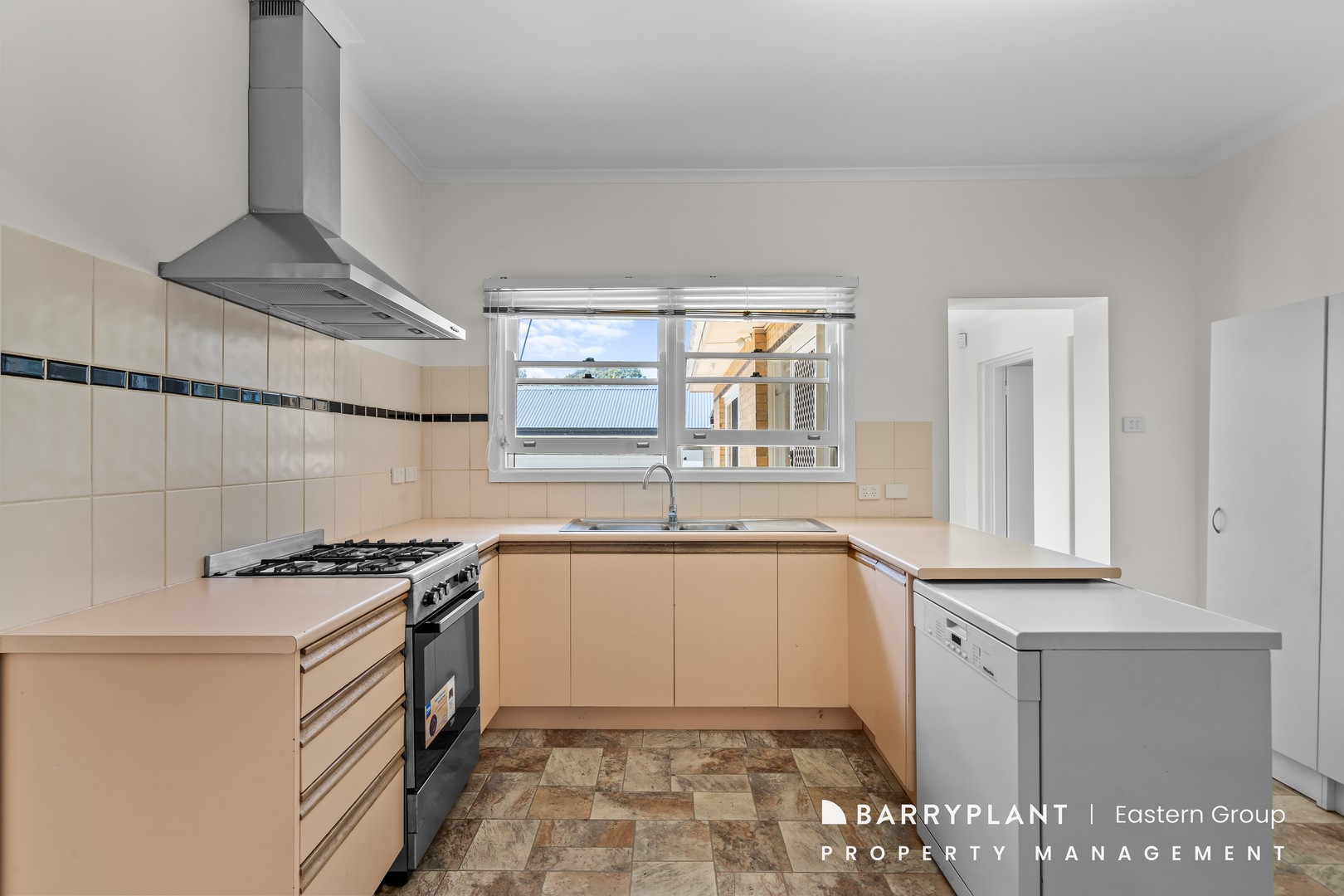13 Betula Avenue, Nunawading, VIC 3131, Nunawading - Thumbnail 4