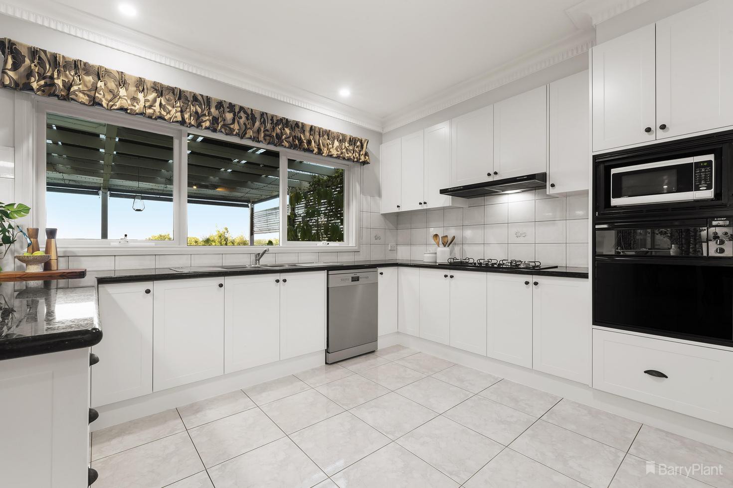 13 Bicentennial Court, Doncaster East, VIC 3109, Doncaster East - Thumbnail 4