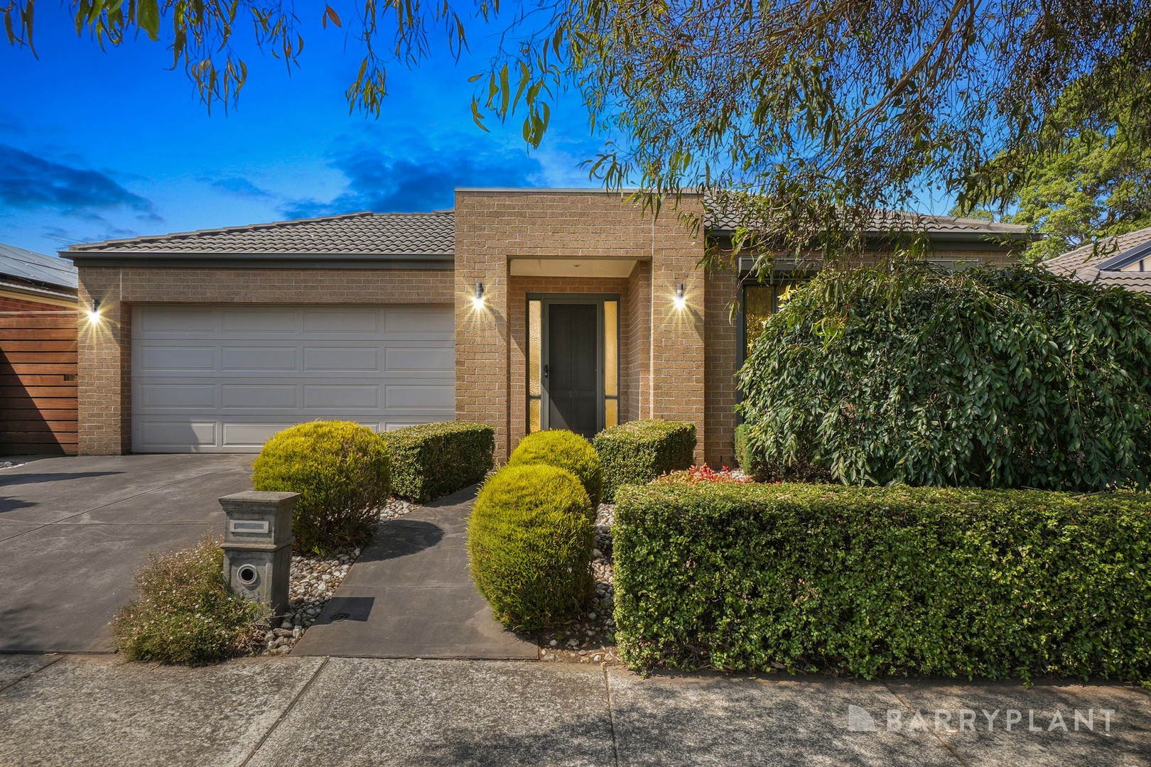 13 Bohemia Crescent, Pakenham, VIC 3810