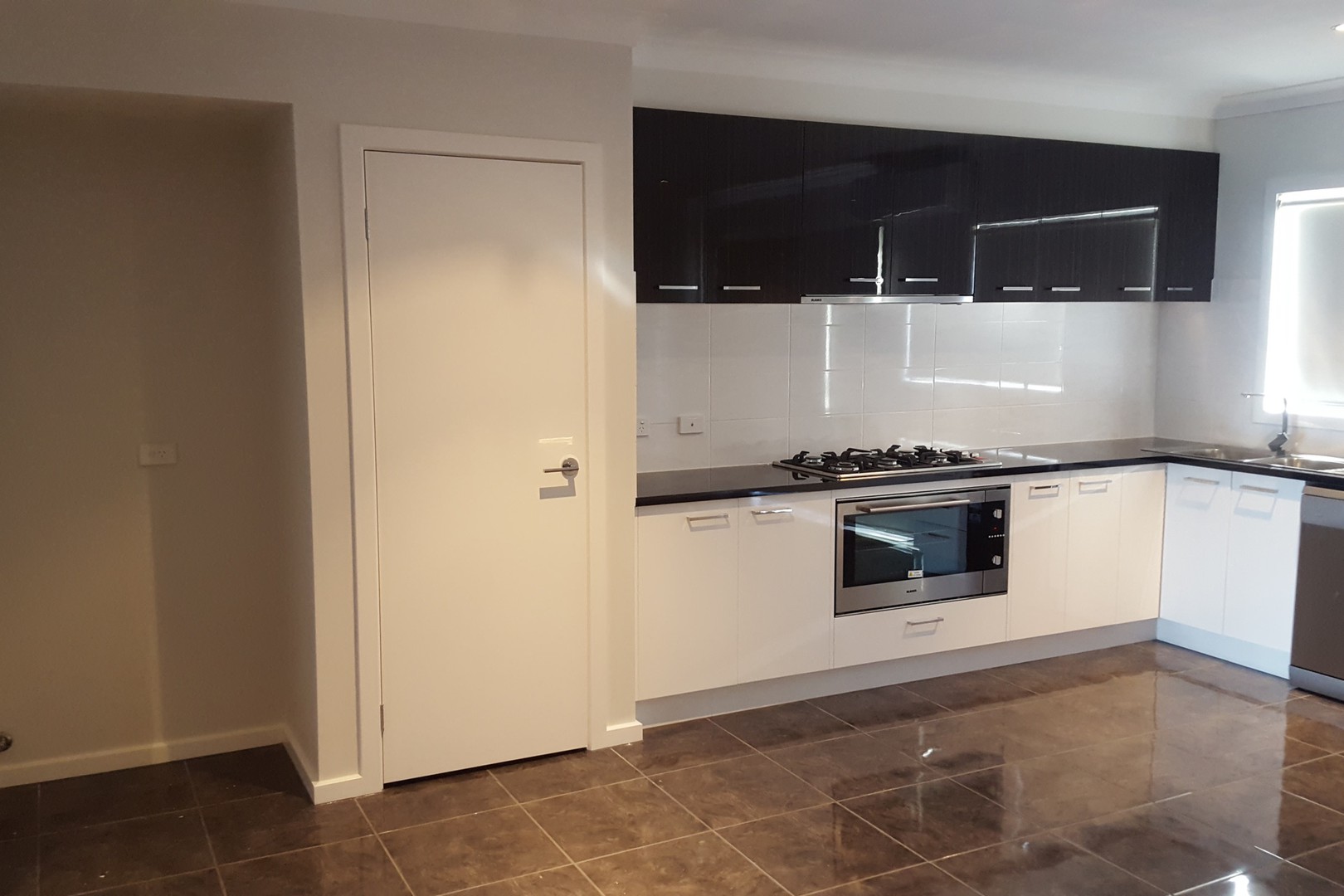 13 Bohr Walk, Fraser Rise, VIC 3336 - Thumbnail 1 - 06/05/2025