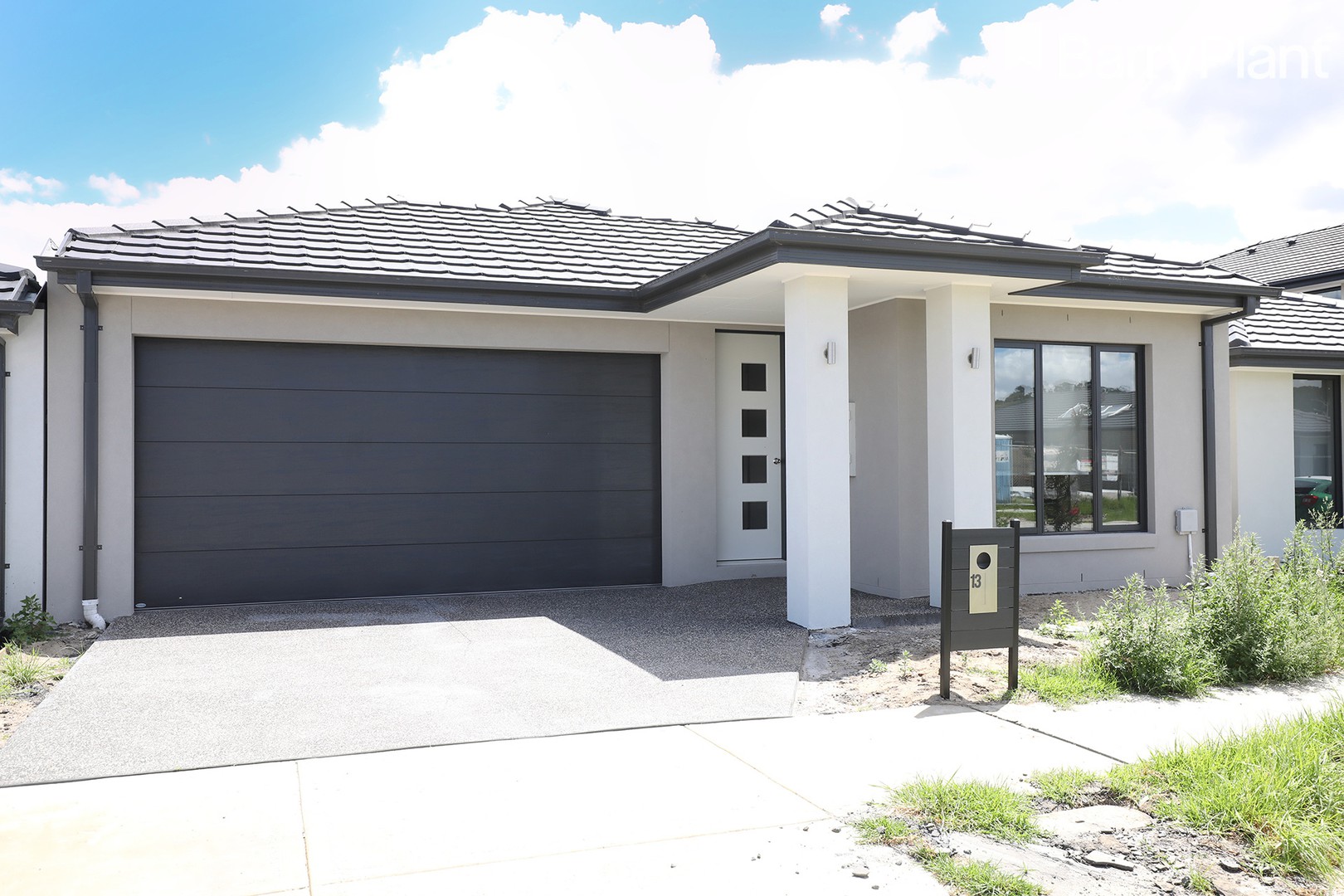 13 Bonfire Way, Cranbourne South, VIC 3977 - Thumbnail 1 - 08/02/2022