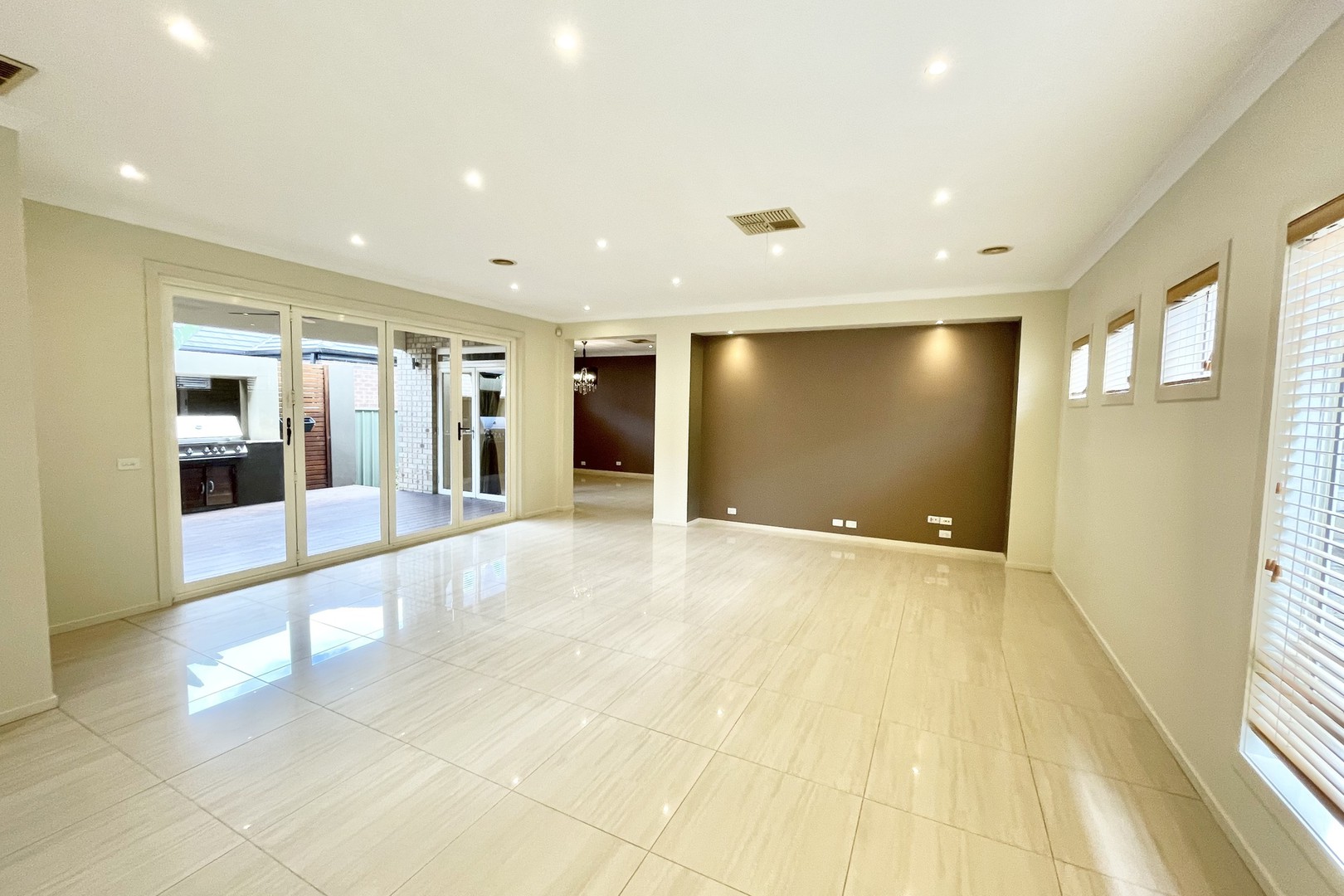 13 Botanical Drive, Caroline Springs, VIC 3023, Caroline Springs - Thumbnail 4