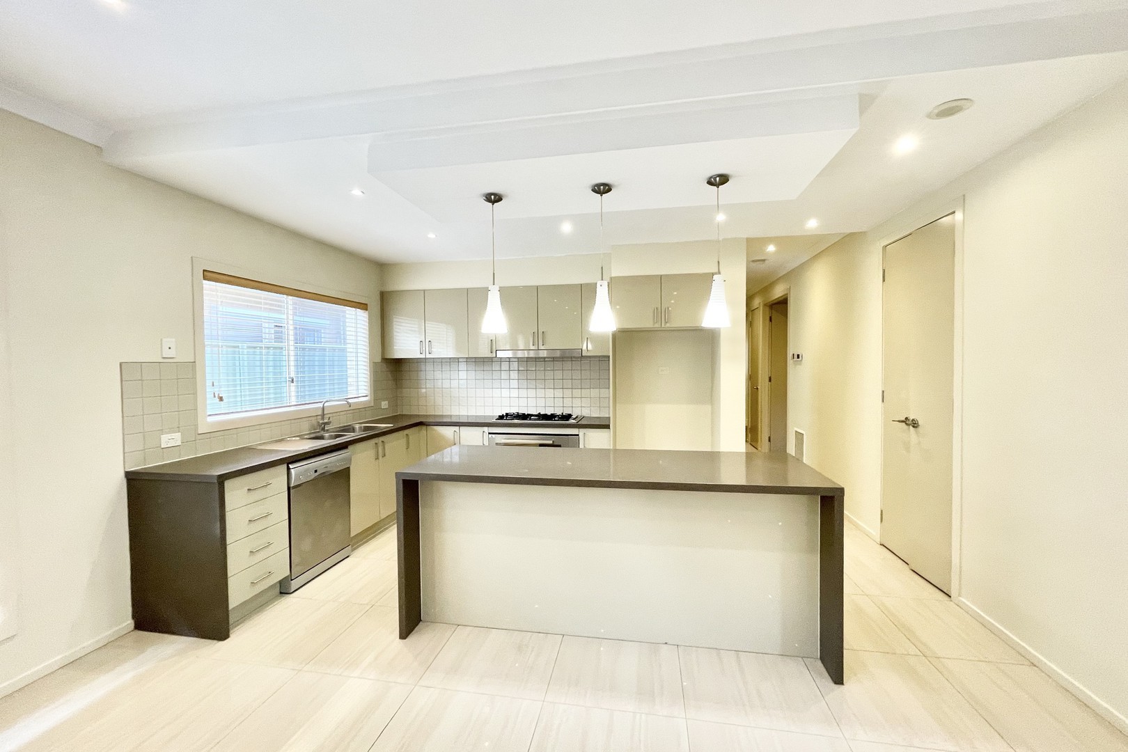 13 Botanical Drive, Caroline Springs, VIC 3023, Caroline Springs - Thumbnail 6