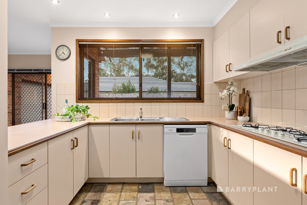 13 Botany Court, Wantirna, VIC 3152, Wantirna - Thumbnail 4
