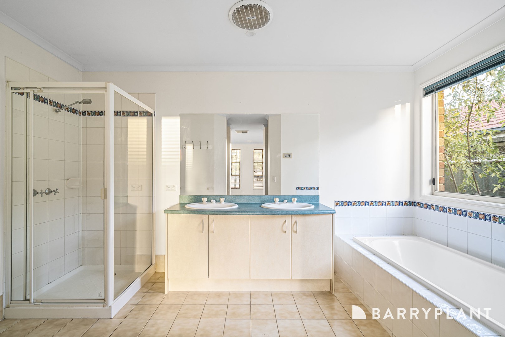 13 Brampton Close, Point Cook, VIC 3030, Point Cook - Thumbnail 5