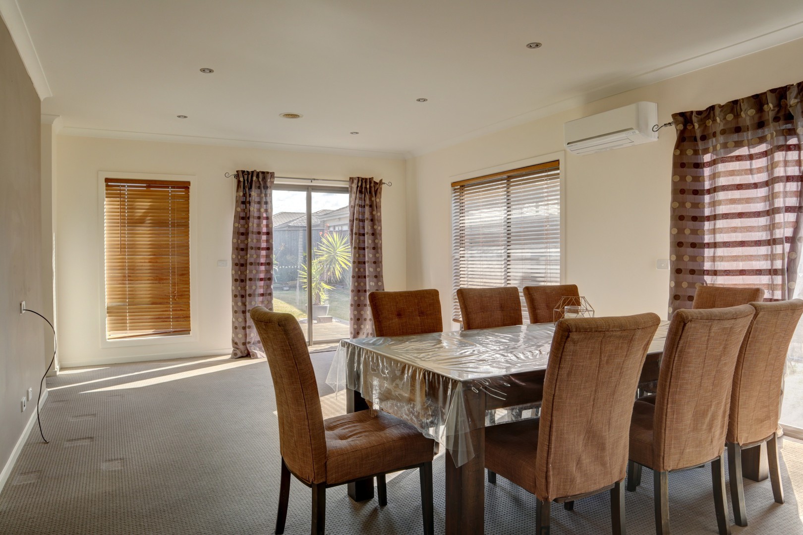 13 Brickwood Circuit, Craigieburn, VIC 3064, Craigieburn - Thumbnail 3