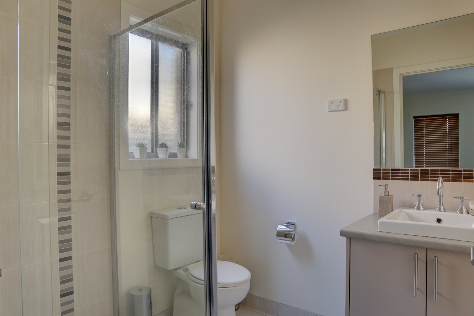 13 Brickwood Circuit, Craigieburn, VIC 3064, Craigieburn - Thumbnail 7
