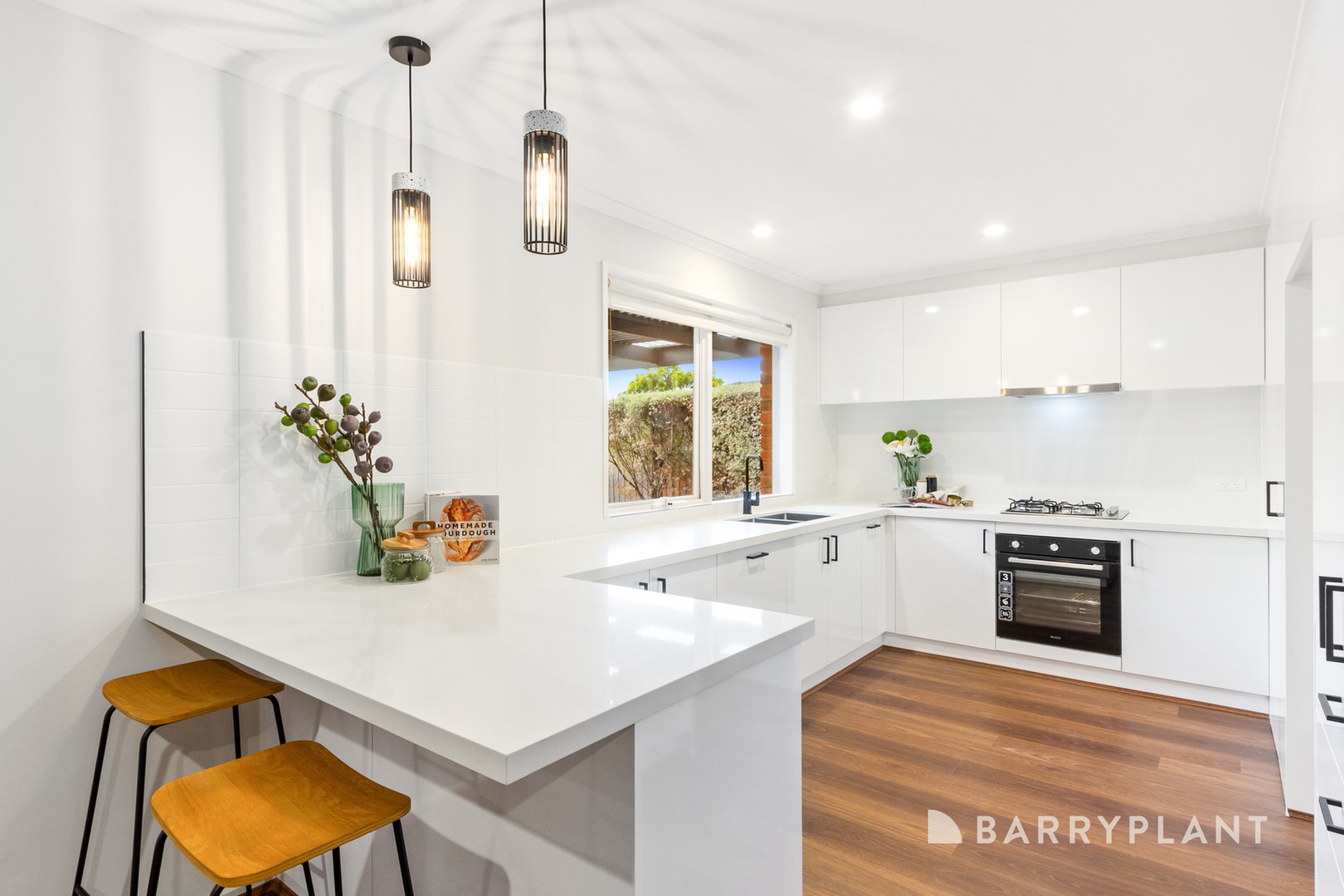 13 Bromage Court, Wantirna South, VIC 3152 - Thumbnail 2 - 19/02/2025