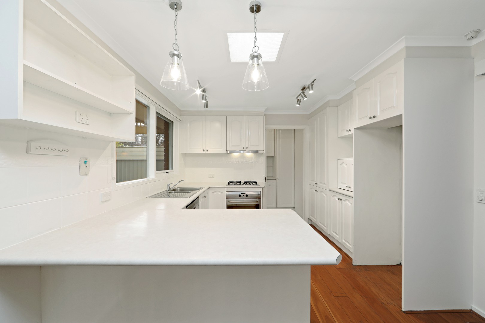 13 Cambden Park Parade, Ferntree Gully, VIC 3156, Ferntree Gully - Thumbnail 3
