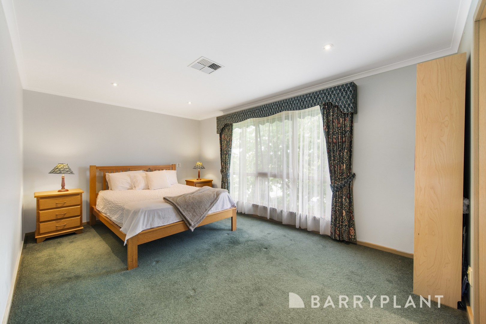 13 Canterbury Place, Werribee, VIC 3030, Werribee - Thumbnail 4
