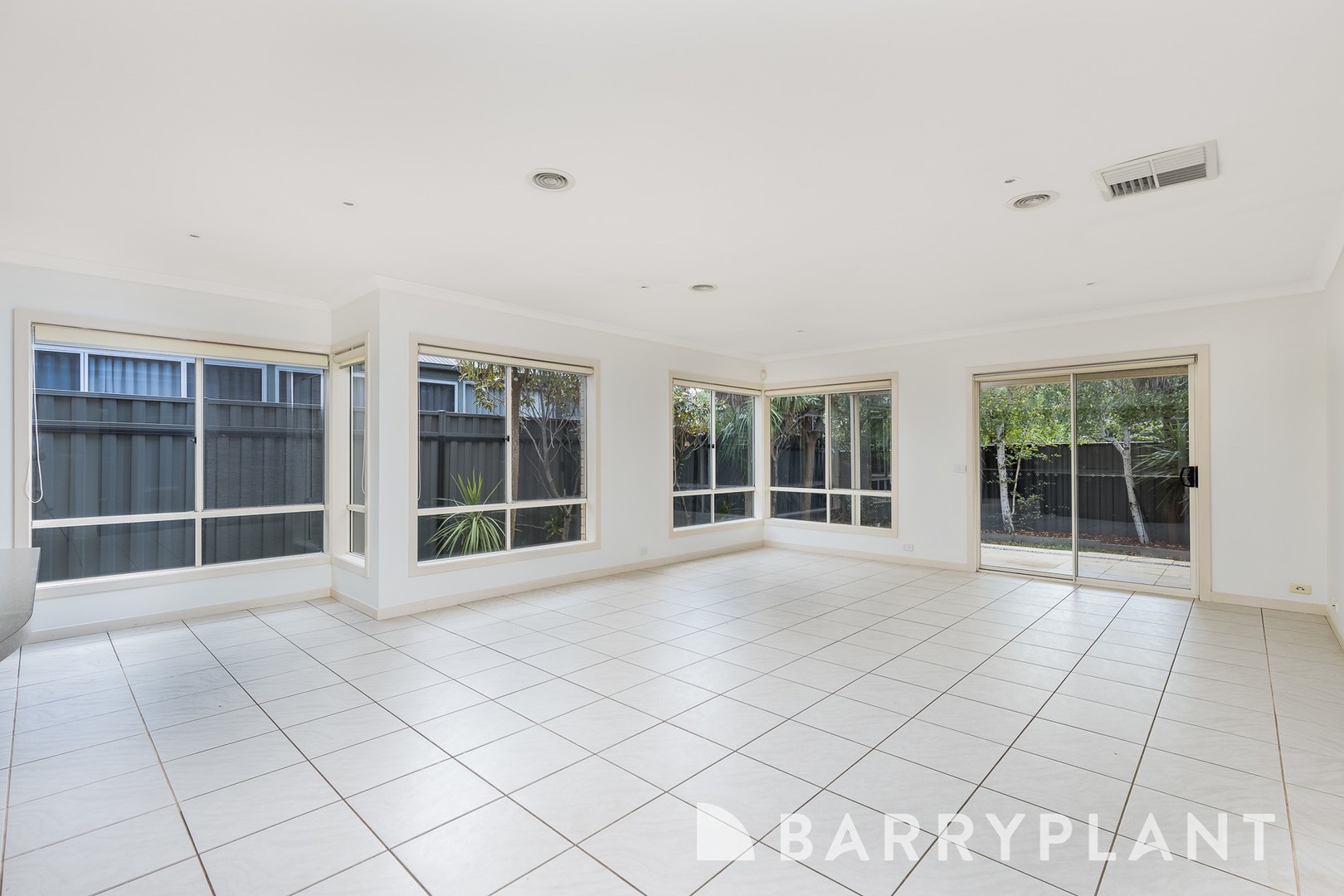 13 Caraway Crescent, Point Cook, VIC 3030, Point Cook - Thumbnail 4
