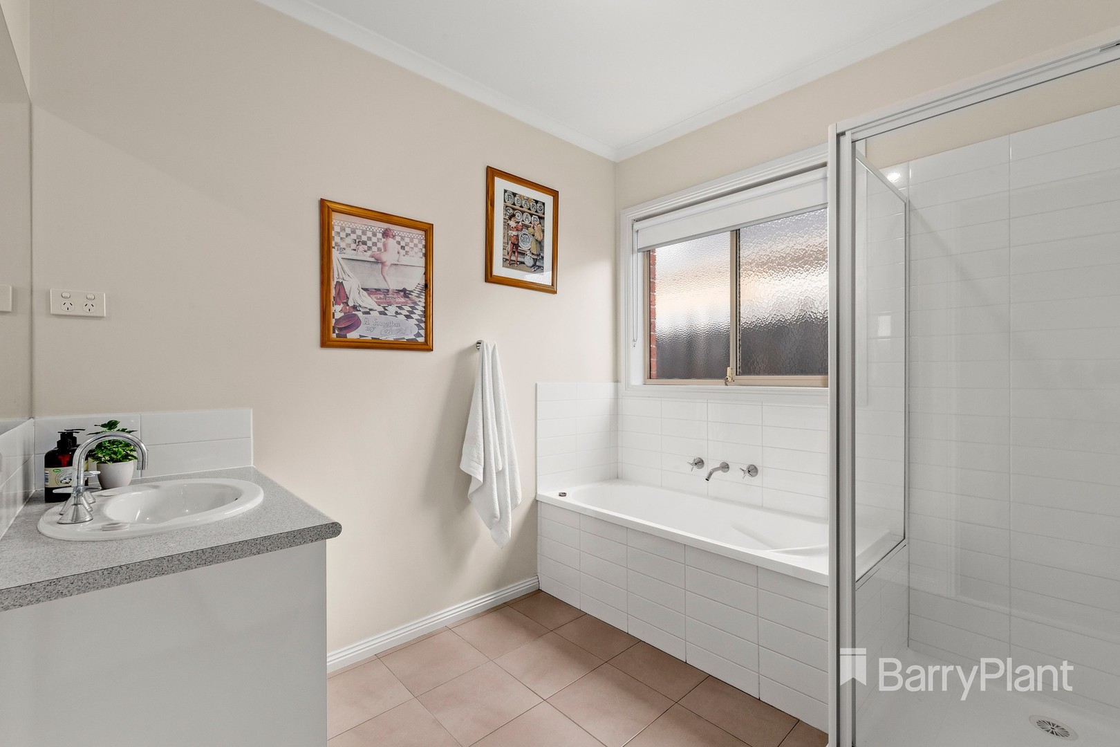 13 Carinya Crescent, South Morang, VIC 3752, South Morang - Thumbnail 7