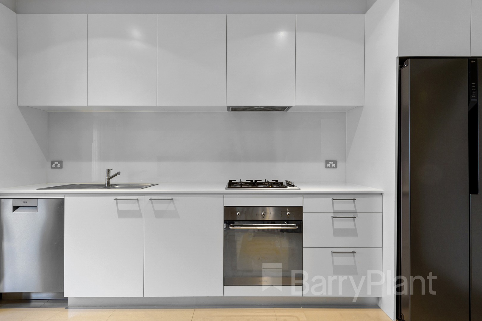 13 Cascades Way, Wantirna South, VIC 3152 - Thumbnail 2 - 23/11/2021