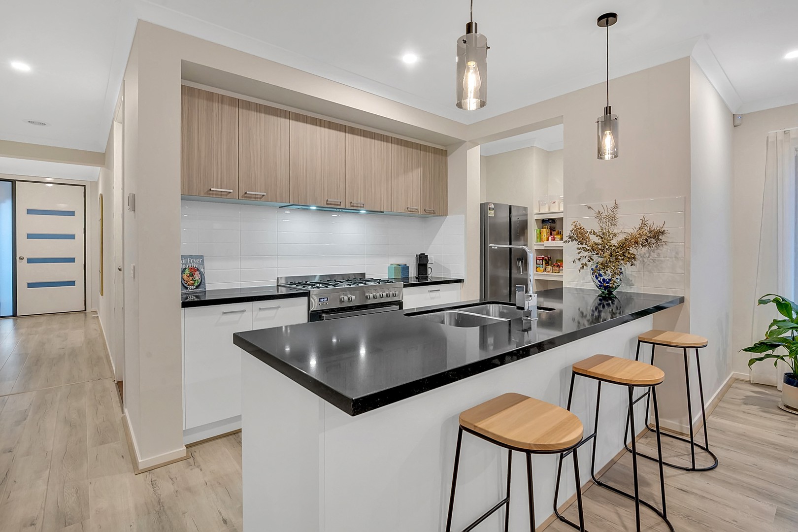 13 Catisfield Circuit, Donnybrook, VIC 3064, Donnybrook - Thumbnail 2