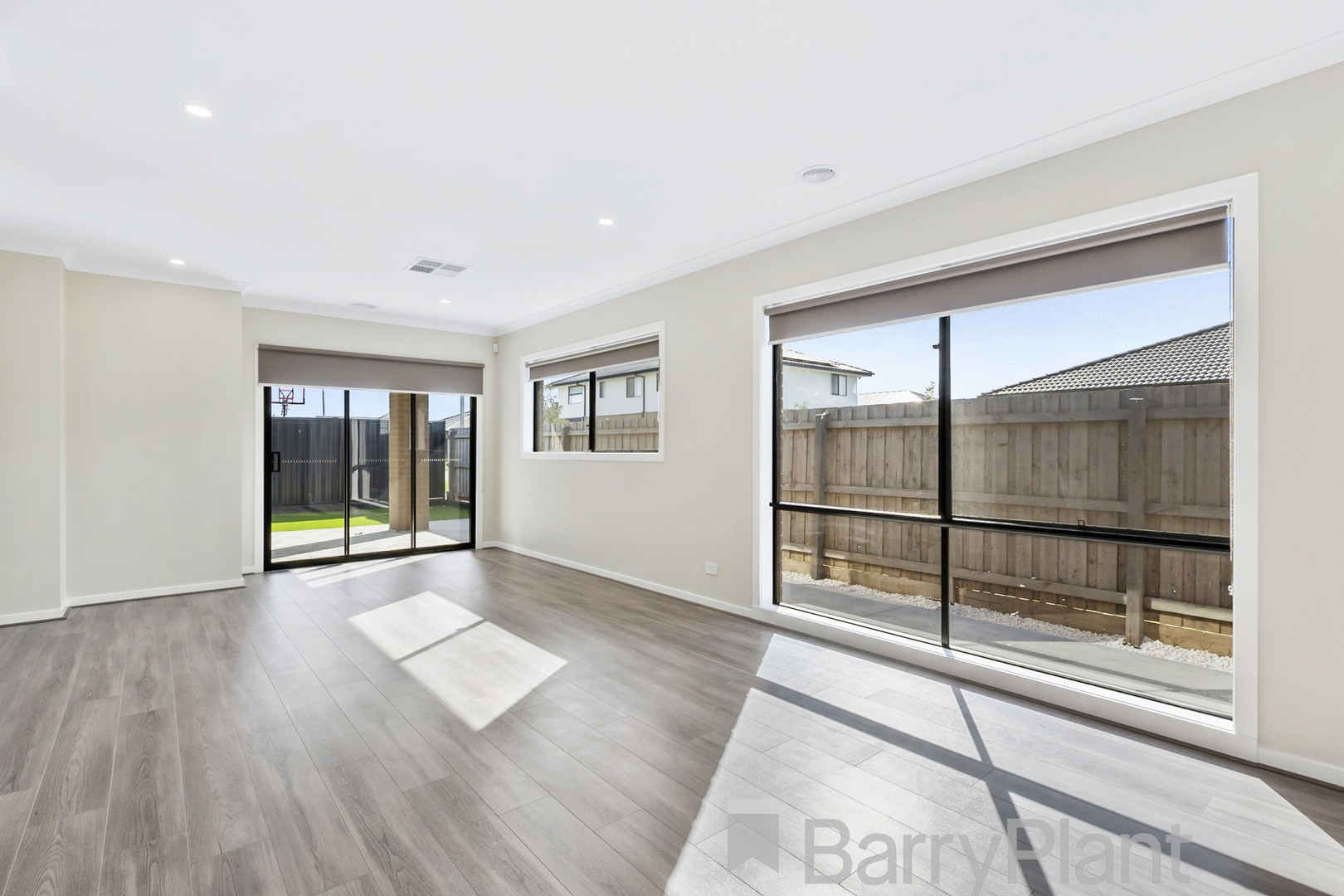 13 Celtic Road, Tarneit, VIC 3029, Tarneit - Thumbnail 2