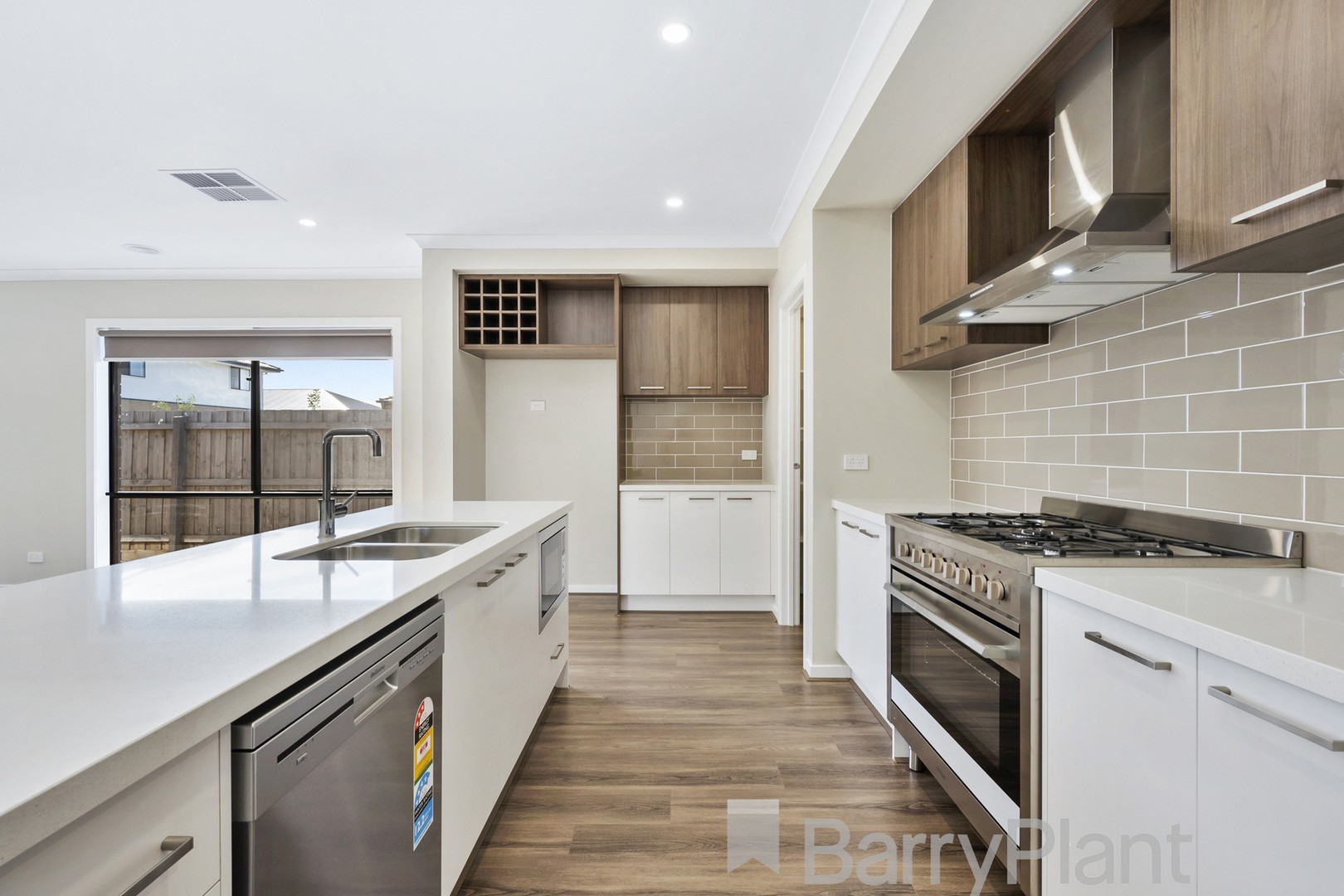 13 Celtic Road, Tarneit, VIC 3029, Tarneit - Thumbnail 6