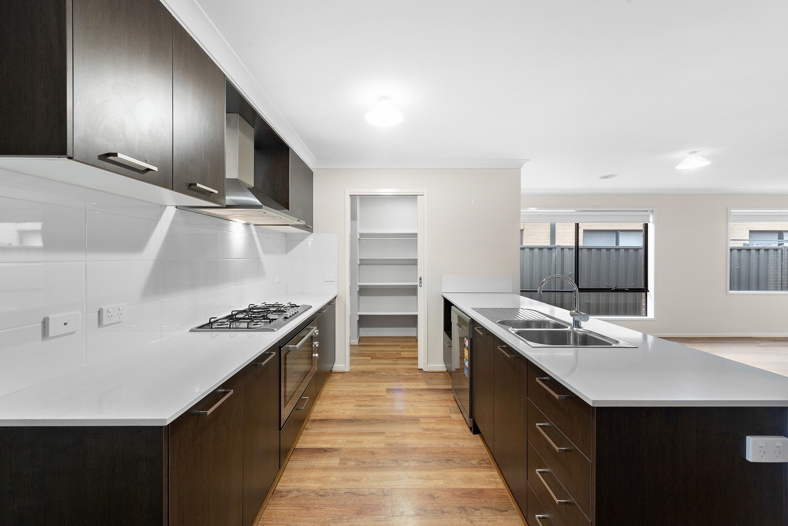 13 Chancellor  Avenue, Werribee, VIC 3030, Werribee - Thumbnail 2