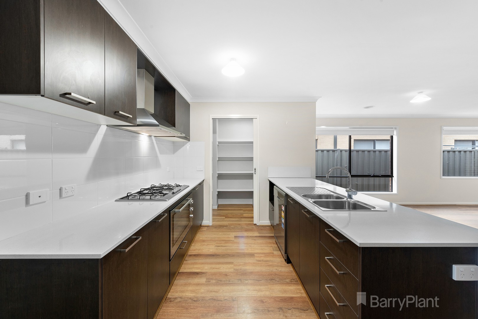 13 Chancellor Avenue, Werribee, VIC 3030, Werribee - Thumbnail 6