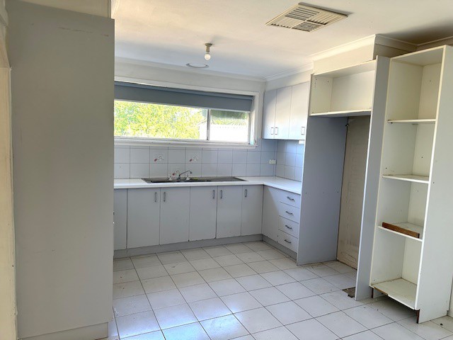 13 Childers Crescent, Coolaroo, VIC 3048, Coolaroo - Thumbnail 3