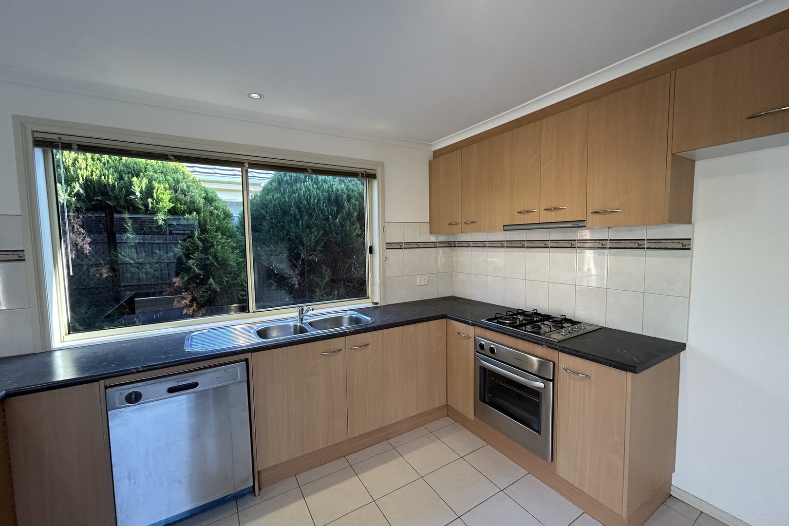 13 Christina Court, Werribee, VIC 3030, Werribee - Thumbnail 2