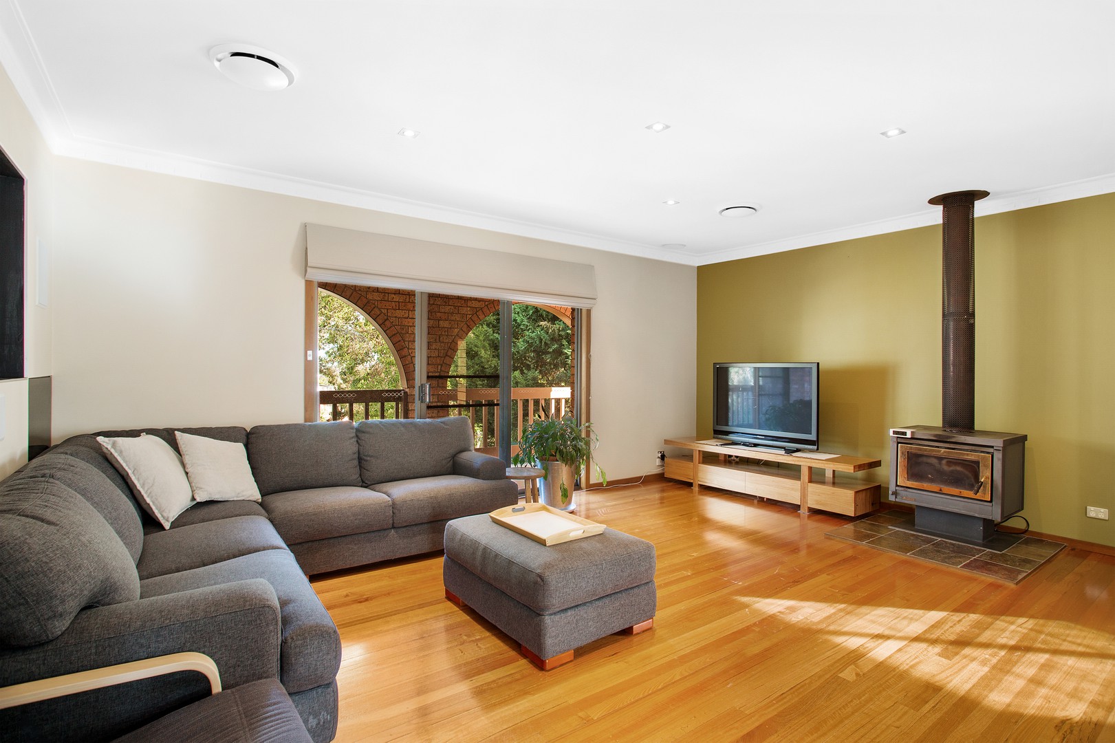 13 Civic Drive, Greensborough, VIC 3088, Greensborough - Thumbnail 2