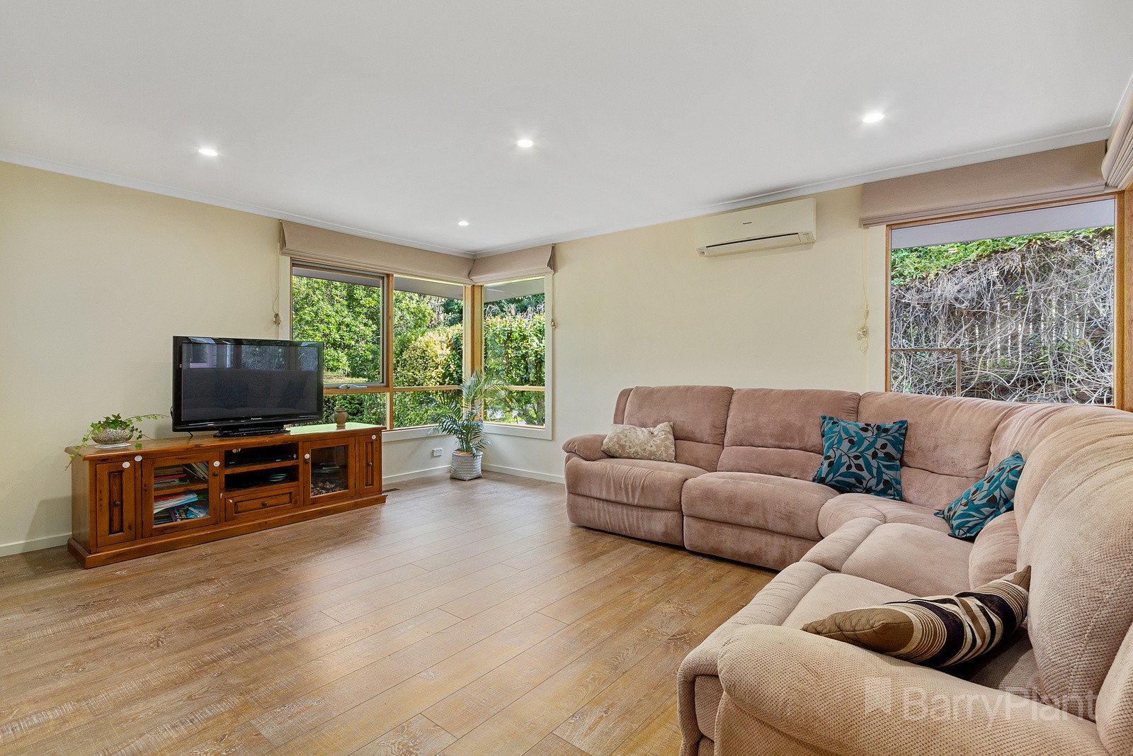 13 Claremont Avenue, The Basin, VIC 3154, The Basin - Thumbnail 2